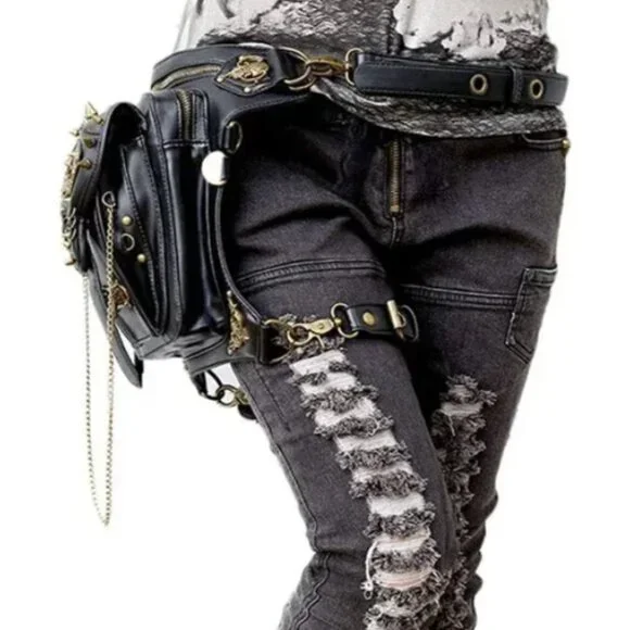 BLACK Leather Skull Waist Bag Fanny Pack Gothic Shoulder Bag Biker Rocker NWT - Picture 3 of 7